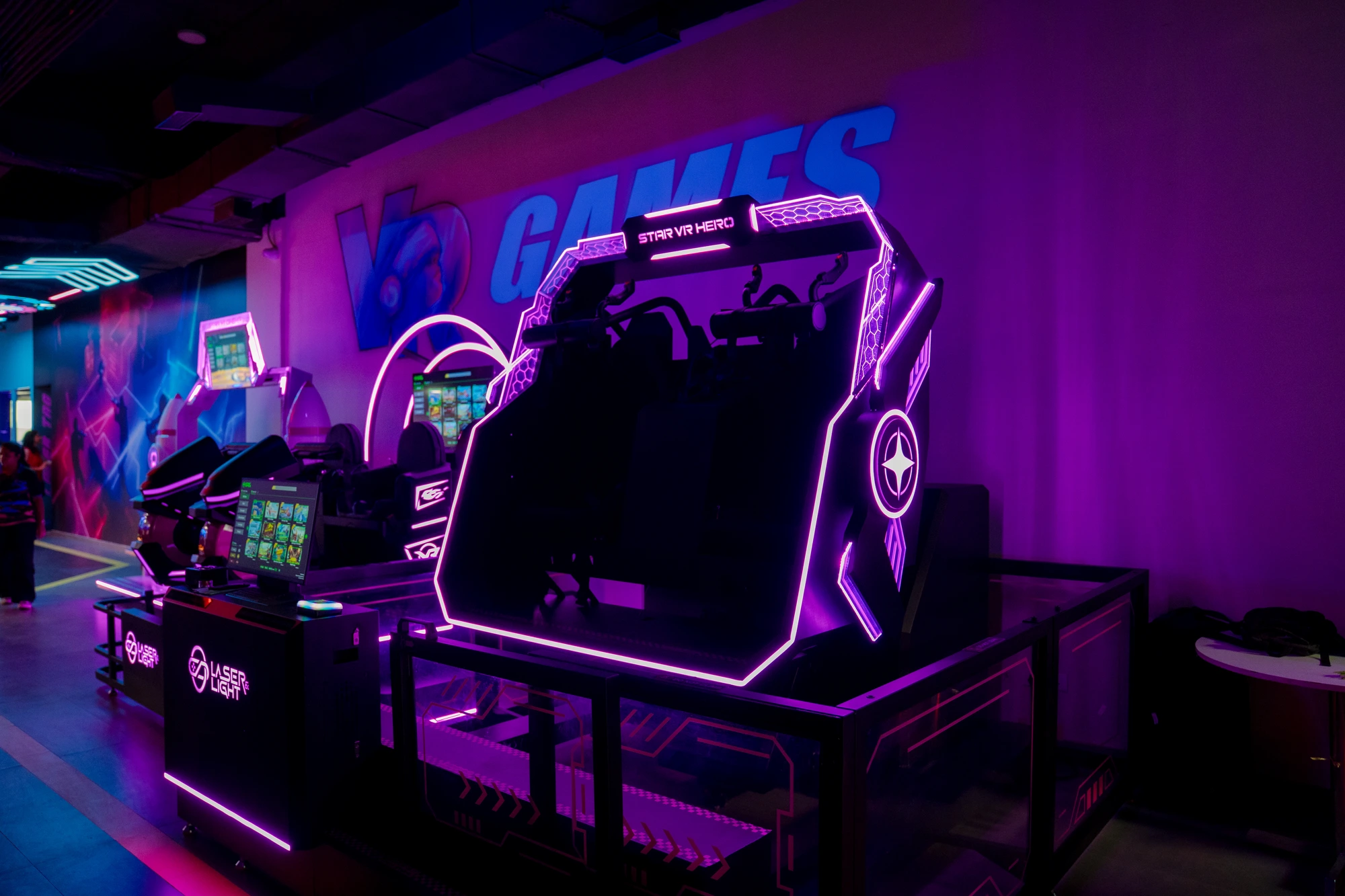 VR Games & Experiences