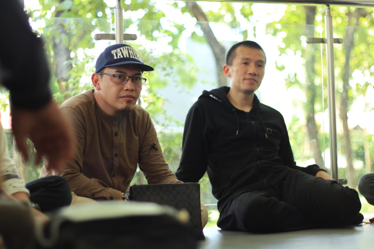 Diskusi santai bersama sahabat kajian