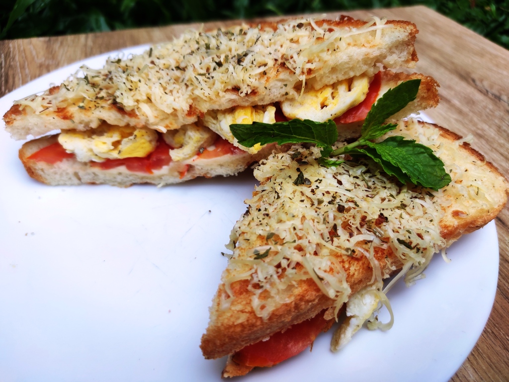 Eggstremely Basic · sandwich