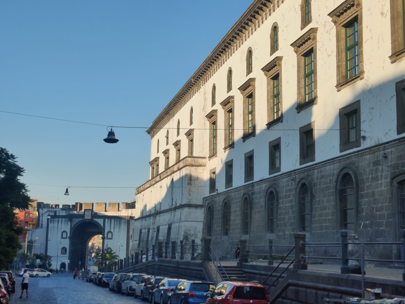 Il quartiere — I Colori del Golfo, Napoli